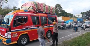 Kapolres Toba Respon Cepat Urai Kemacetan di SPBU Silangit